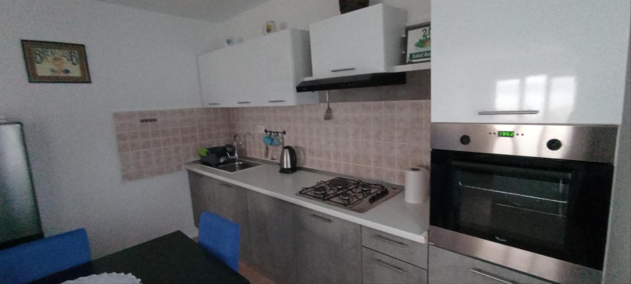App Zeljka, 200M Beach Novi Vinodolski Exterior foto
