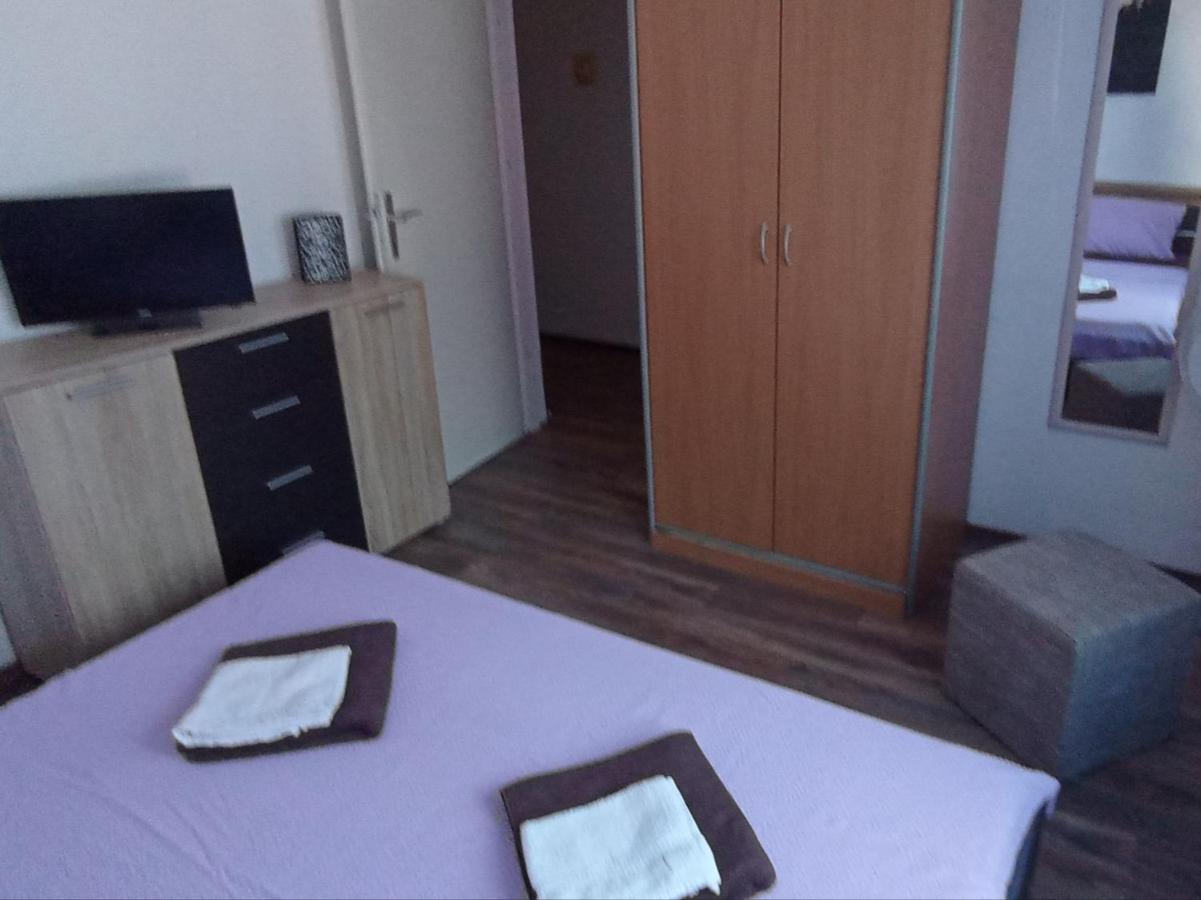App Zeljka, 200M Beach Novi Vinodolski Exterior foto